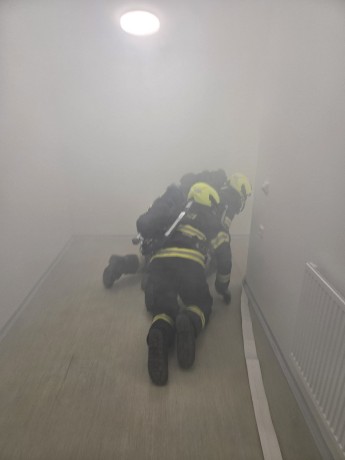 TC - Požár domu s peč. službou (10)